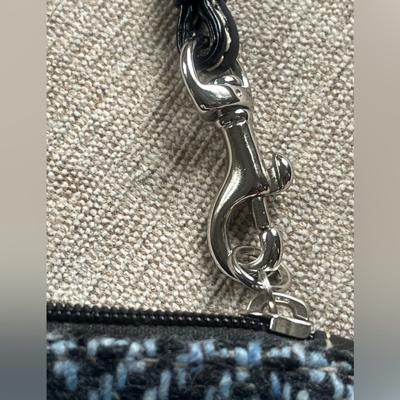 Vintage COACH Blue/BrownTweed Wristlet - Picture 8 of 9